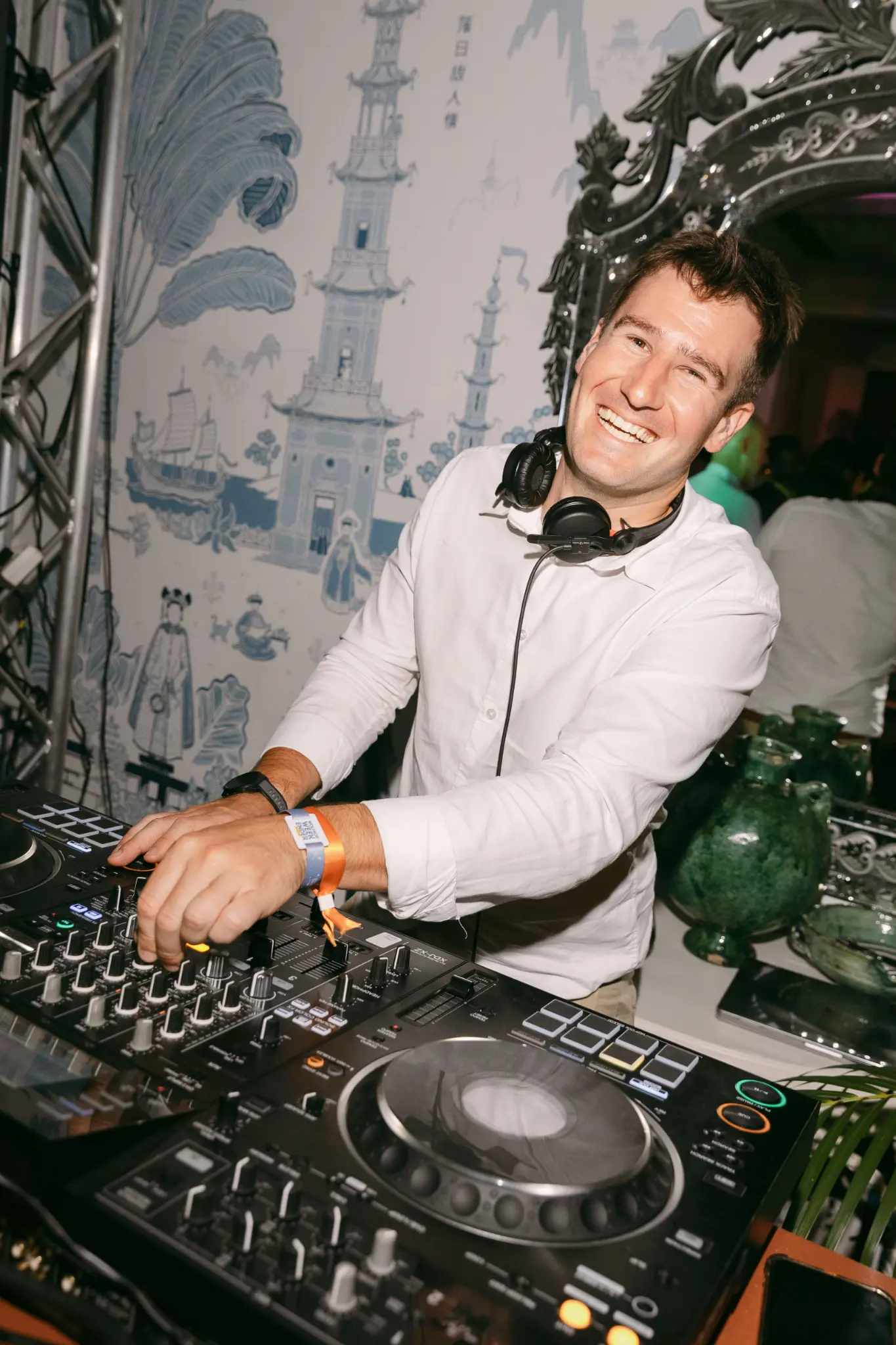 DJ Michael performing live at the decks